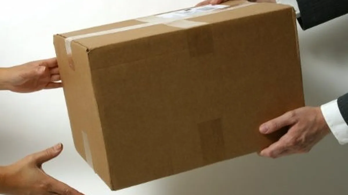 Taxa pentru angajare: Cum erau pacaliti candidatii care voiau un job la o firma de curierat