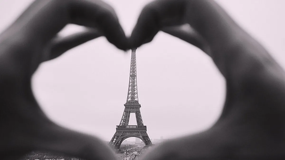 Cati romani merg in minivacante de Valentine's Day si cati bani vor cheltui