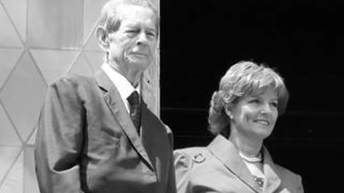 Simbolurile care imping Casa Regala in lupta cu Supercom si Alexandrion