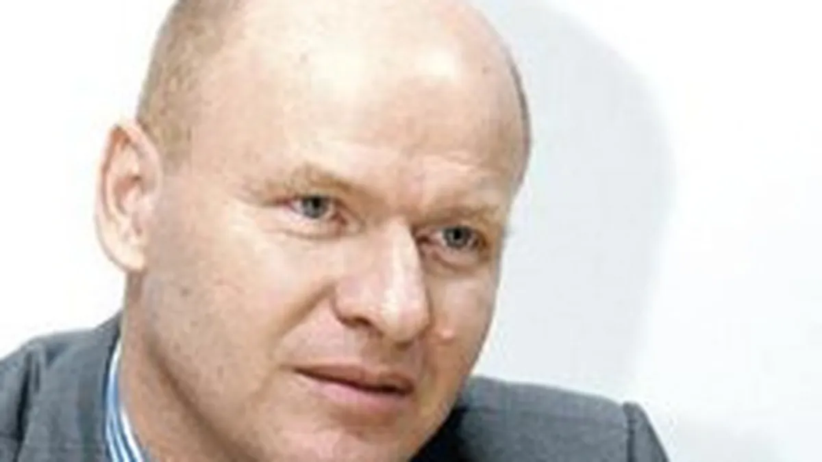 Dedeman inregistreaza numele patronului sau la OSIM