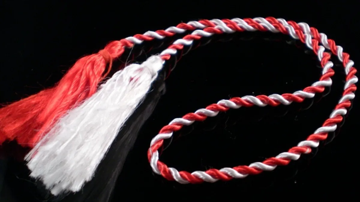 Artmark scoate la licitatie 350 de martisoare, cu preturi de la 25 de euro (Foto)