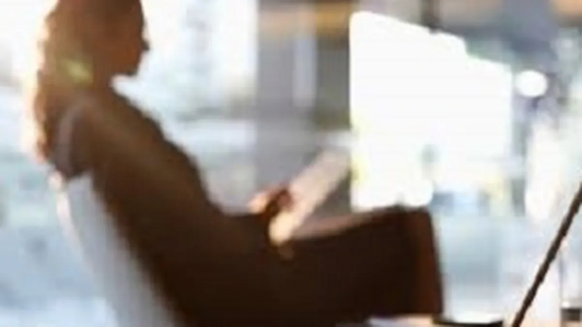 BCR: Femeile conduc o treime din afacerile din Romania