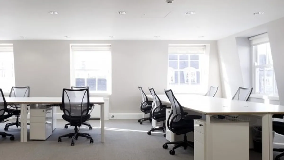 12 noi chiriasi in birourile Flash Office Solutions