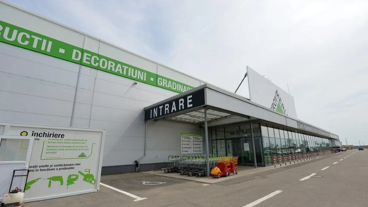 Primul magazin Baumax din Romania care se redeschide sub numele Leroy Merlin