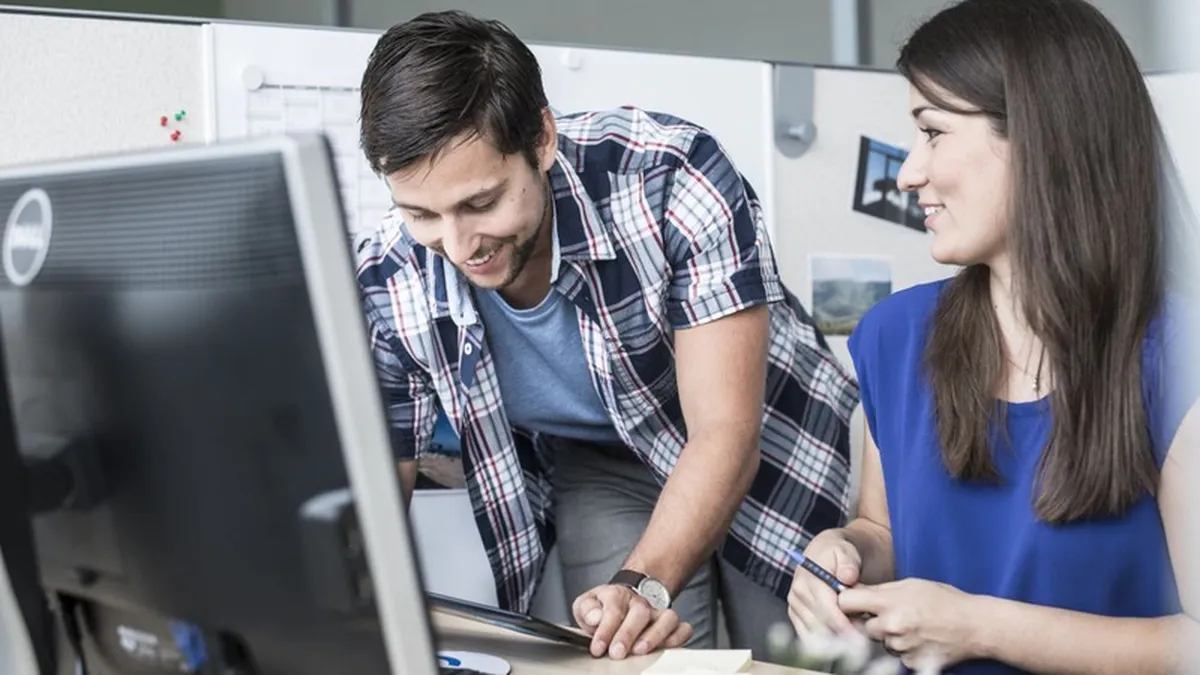 Student la Intel: Programul de internship unde 1 din 2 participanti este pastrat in companie