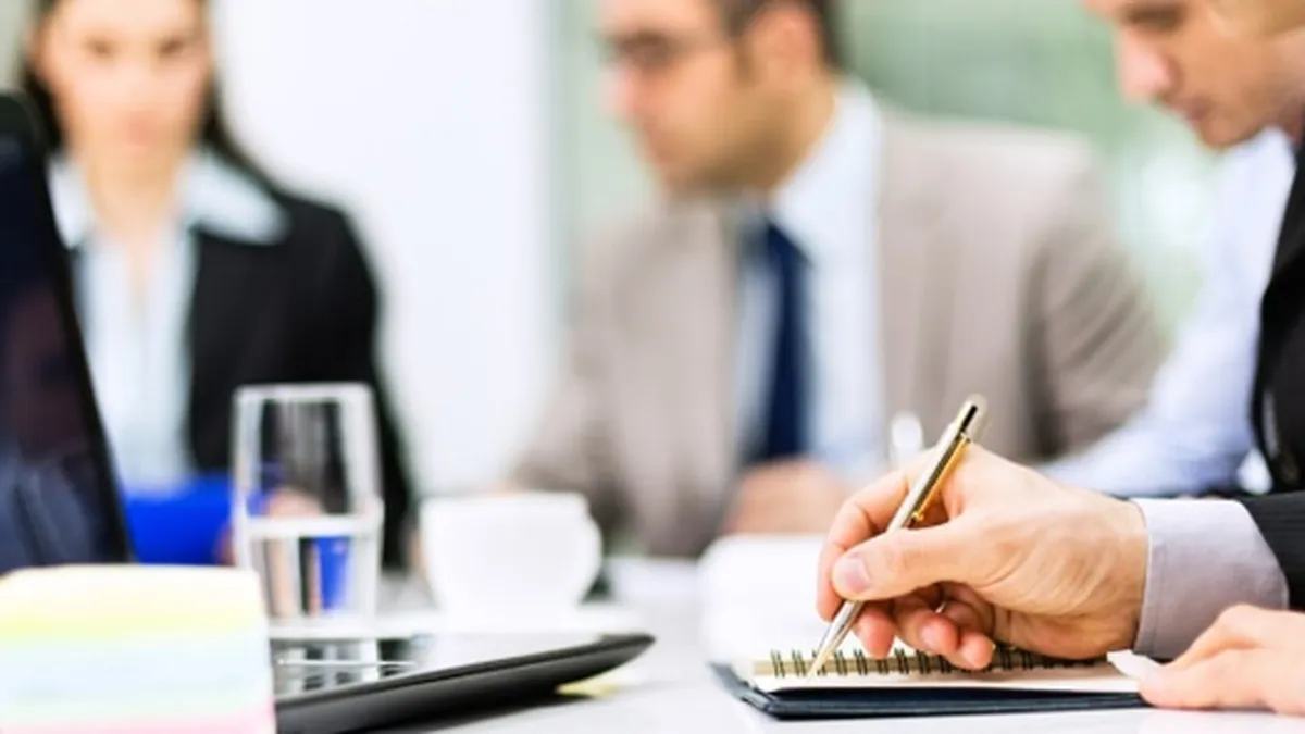 Profesori din Washington vor pregati functionari romani in procedurile de achizitii publice