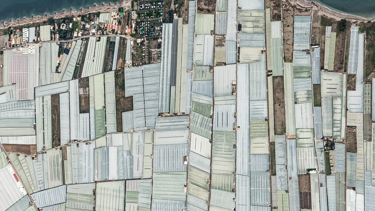 Marea de Plastic: Cum arata cea mai mare sera din lume, cu exporturi anuale de 1,9 mld.euro