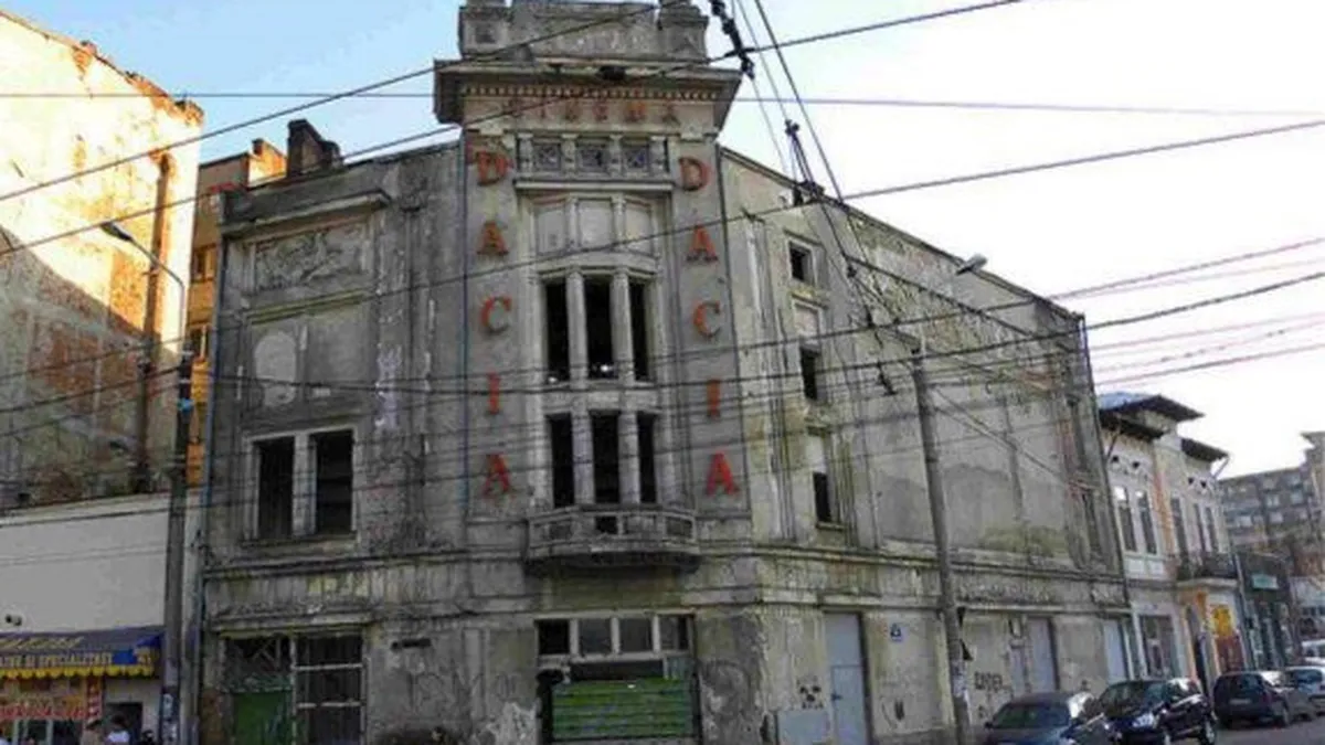 Cinematograful Dacia, scos la vanzare pe OLX.ro