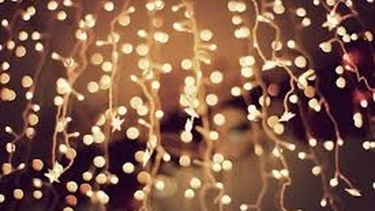 Aproape 3 milioane de beculețe vor împodobi Capitala de Sărbători