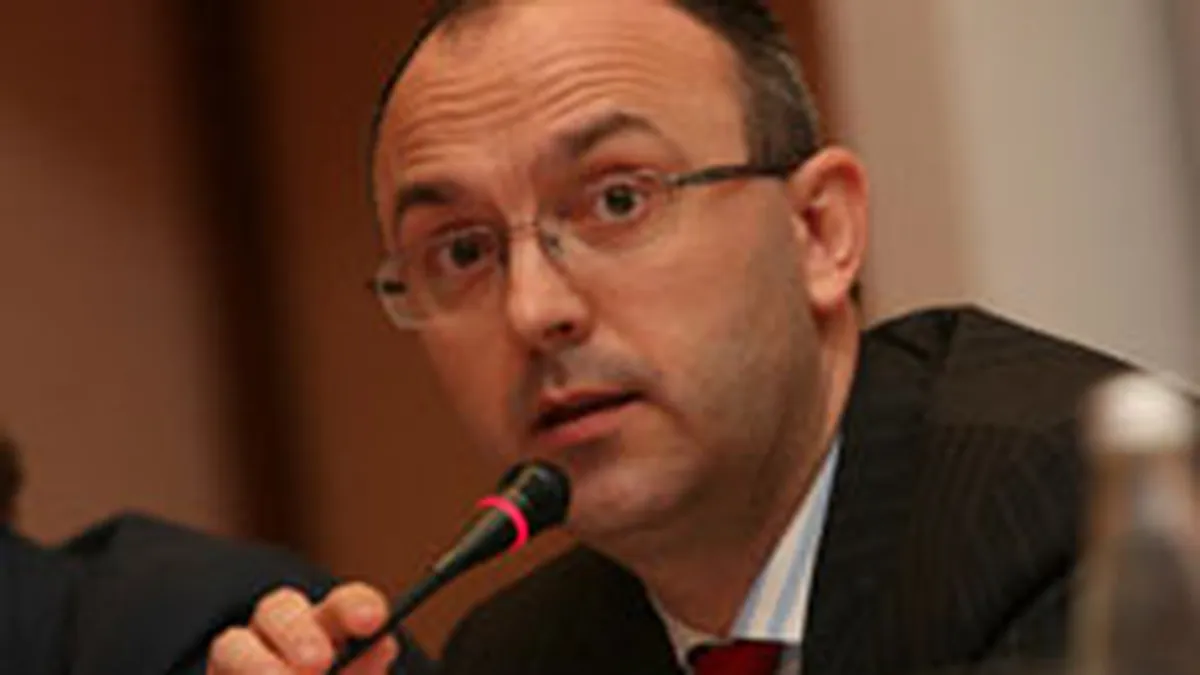 UniCredit Bank a obținut un profit net consolidat aproape dublu în 2015