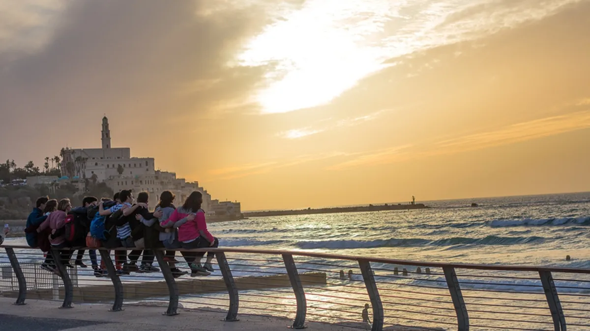 Cat costa o calatorie low-cost in jurul lumii in 35 de zile