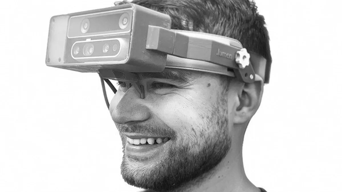 Un startup romanesc produce ochelari care ii ajuta pe nevazatori sa se deplaseze