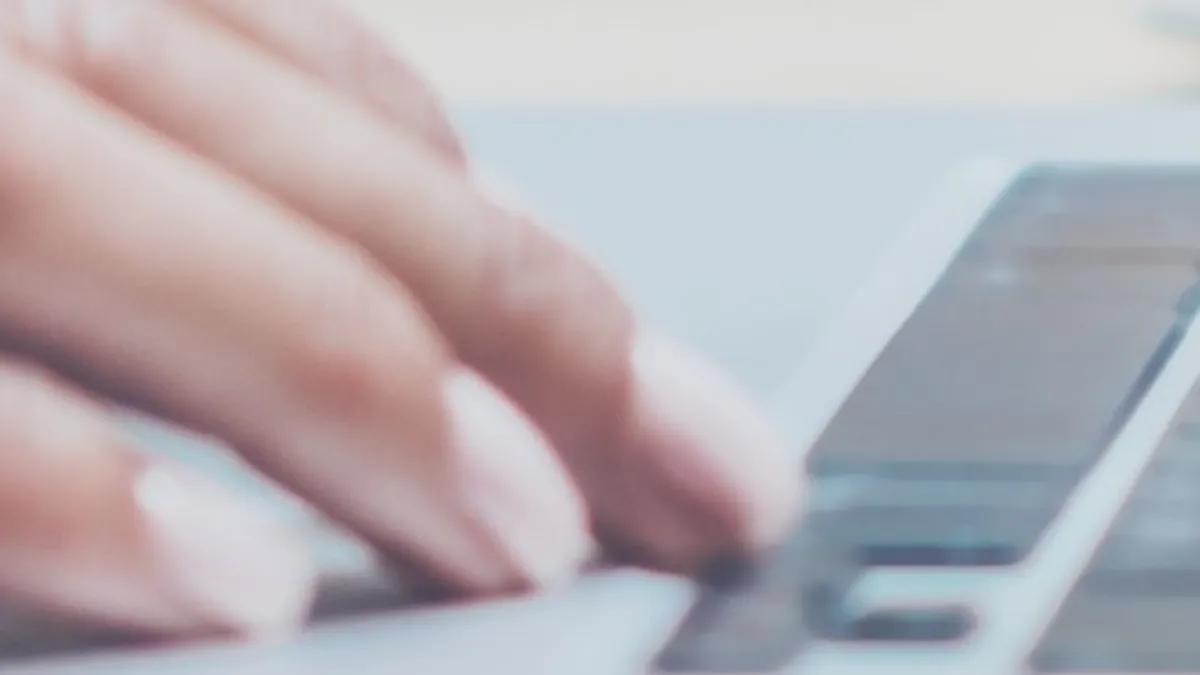 Principalele motive pentru care romanii ar alege o cariera in IT