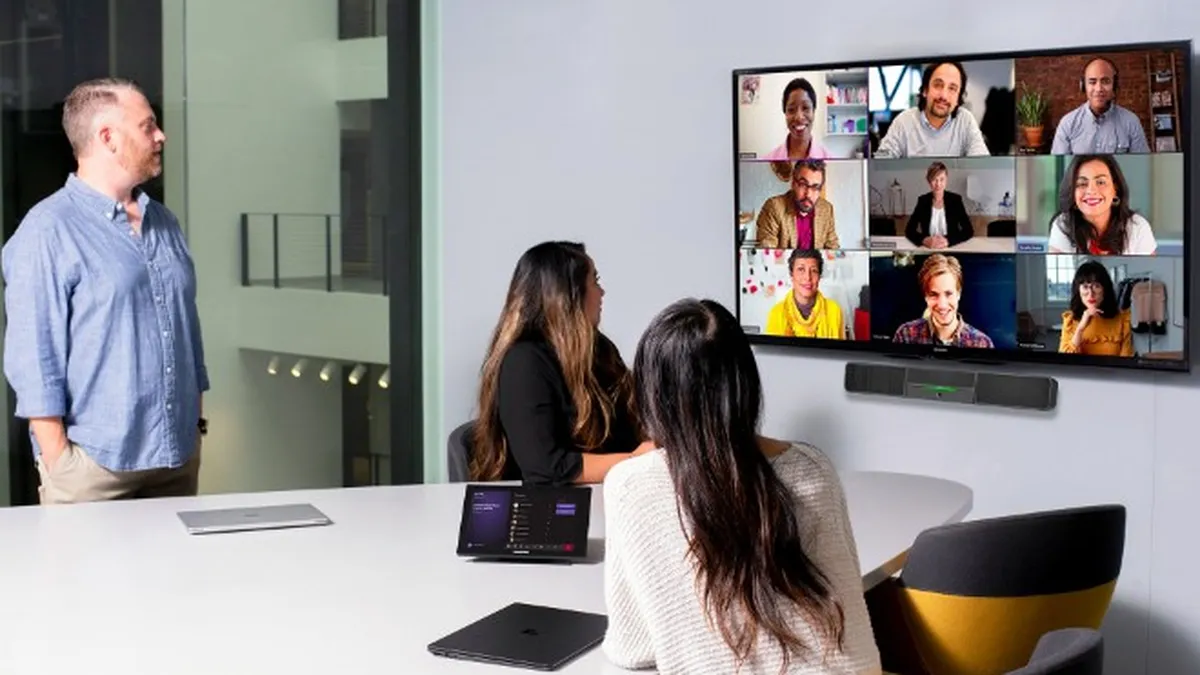 Mitul muncii remote se prăbuşeşte. Compania Zoom își obligă angajații să revină la birou de 2 ori pe săptămână