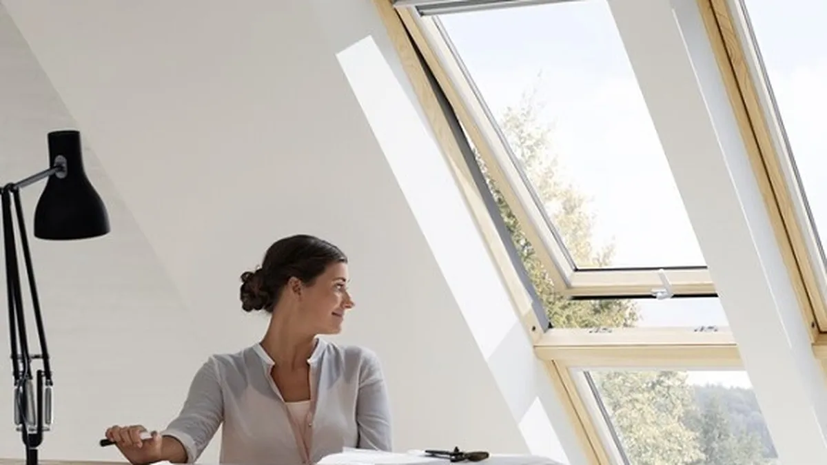 40% dintre angajatii care lucreaza la distanta si-au imbunatatit spatiul dedicat biroului de acasa