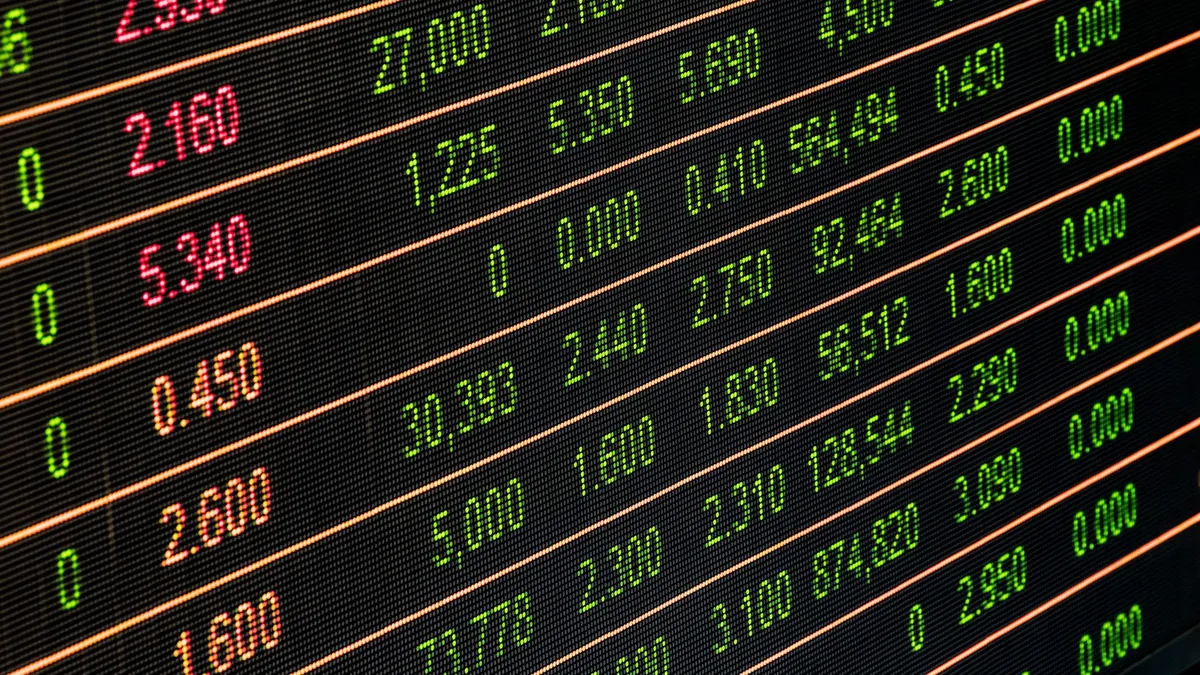 IRCC creează probleme românilor. Persoanele care au rate, riscă să plătească mai mult din octombrie