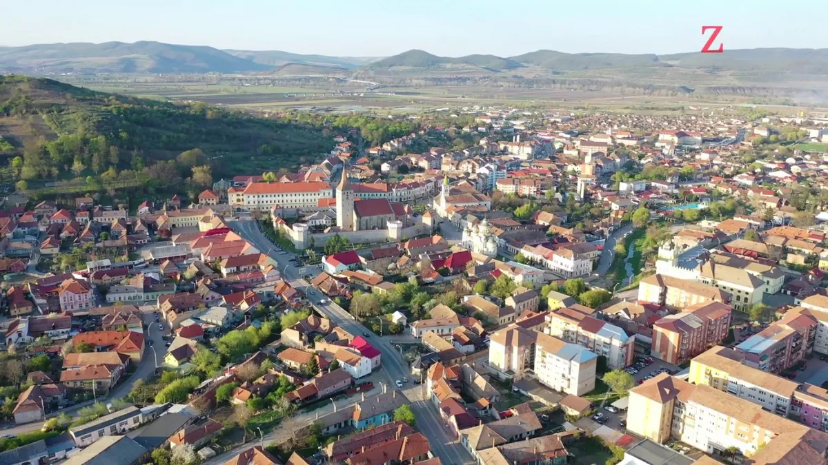 Un oraș din Ardeal a găsit soluția pentru a reduce la jumătate facturile la iluminatul public. O investiție a fost cheia succesului