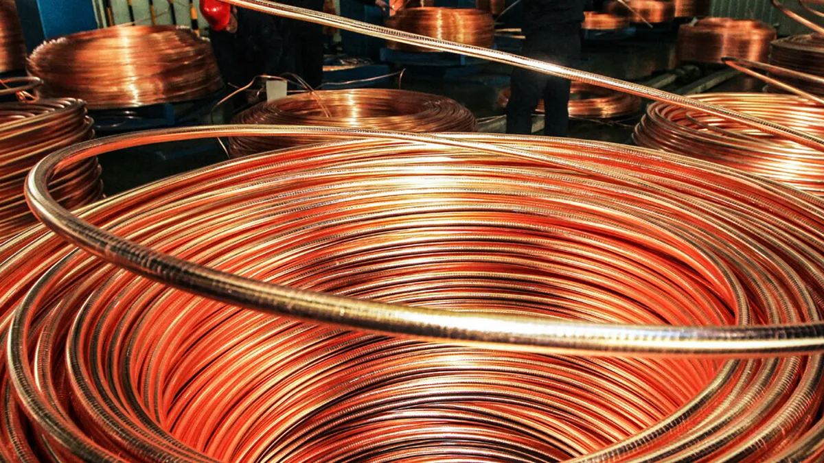 Rămânem fără cupru! Traderii au ajuns să calculeze rezervele în zile, nu în săptămâni, ca până acum