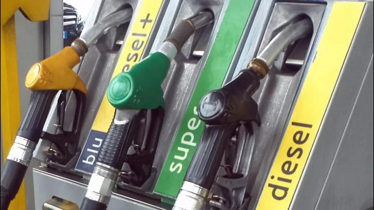 Trucul prin care au furat benzină în valoare de 5000 de euro. Zeci de bărbați au alimentat „pe gratis”