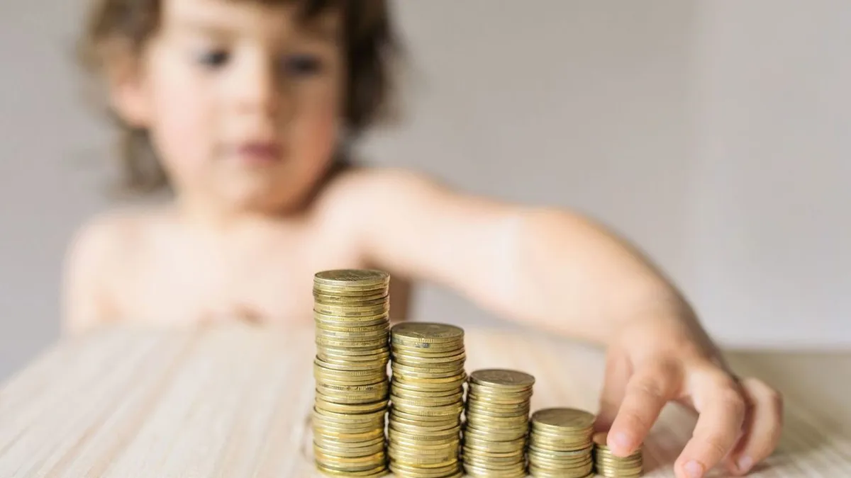 Bani mai mulți pentru românii care au copii! Guvernul ia în calcul un sprijin financiar de 12.000 de lei lunar