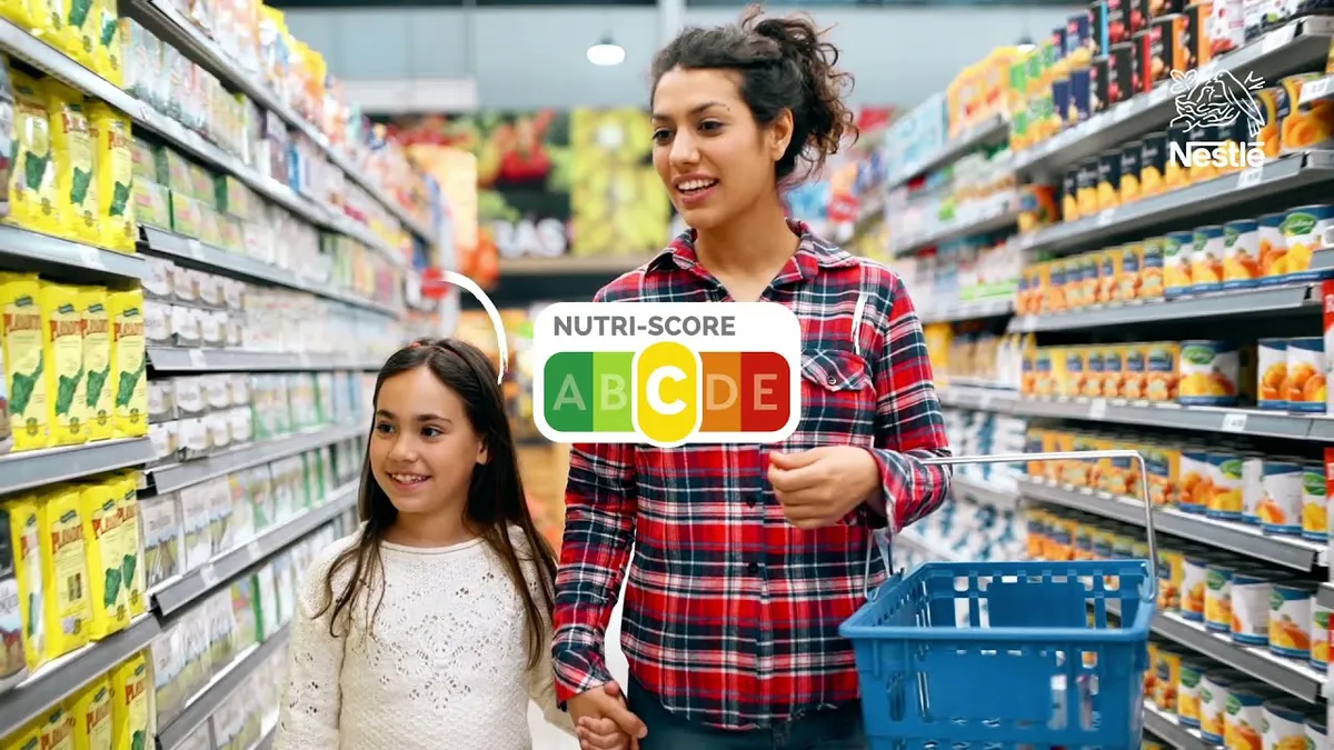 ANPC nu vrea etichete nutriscore: „Da, în general, este mai bine să mâncăm cu toții salată dar asta nu înseamnă că toți cetățenii europeni trebuie să fie influențați”