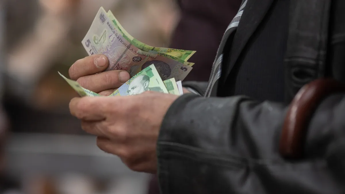 Veşti proaste pentru toţi românii. BNR anunţă prăbuşirea economiei anul viitor. Cei mai afectaţi vor fi oamenii cu credite