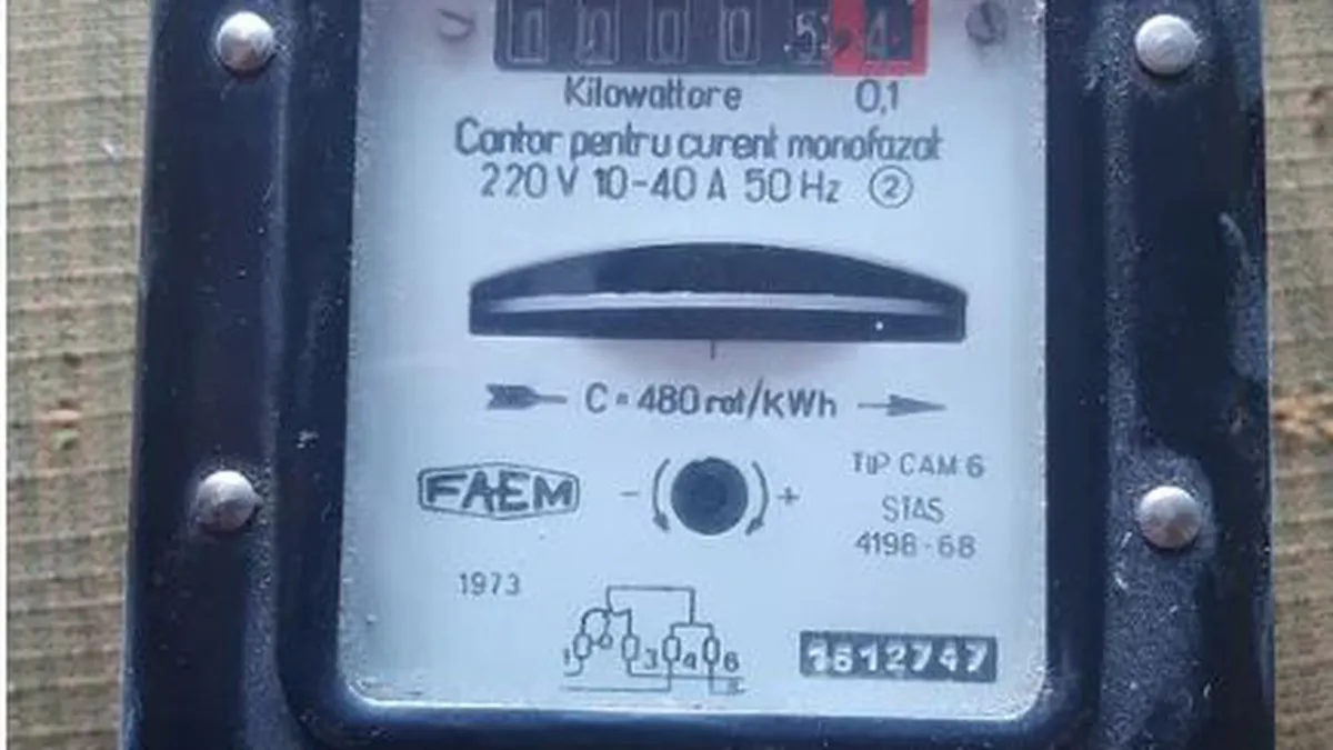 ANRE a elaborat un nou regulament de furnizare care e în fază de proiect: la cererea clienților, furnizorii de energie electrică vor fi obligați să accepte plata în rate a facturii