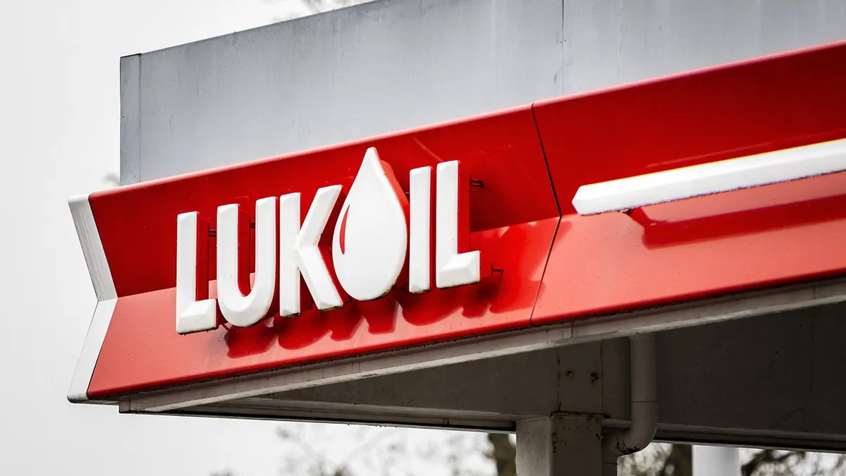 IHC din Abu Dhabi vizează activele Lukoil din România și alte țări, în contextul sancțiunilor SUA