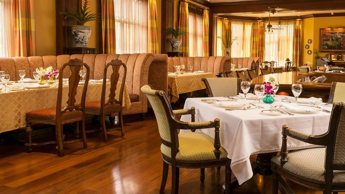 Situație îngrijorătoare! Unul din doi români merge mai rar la restaurant acum decât înainte de creșterea inflației