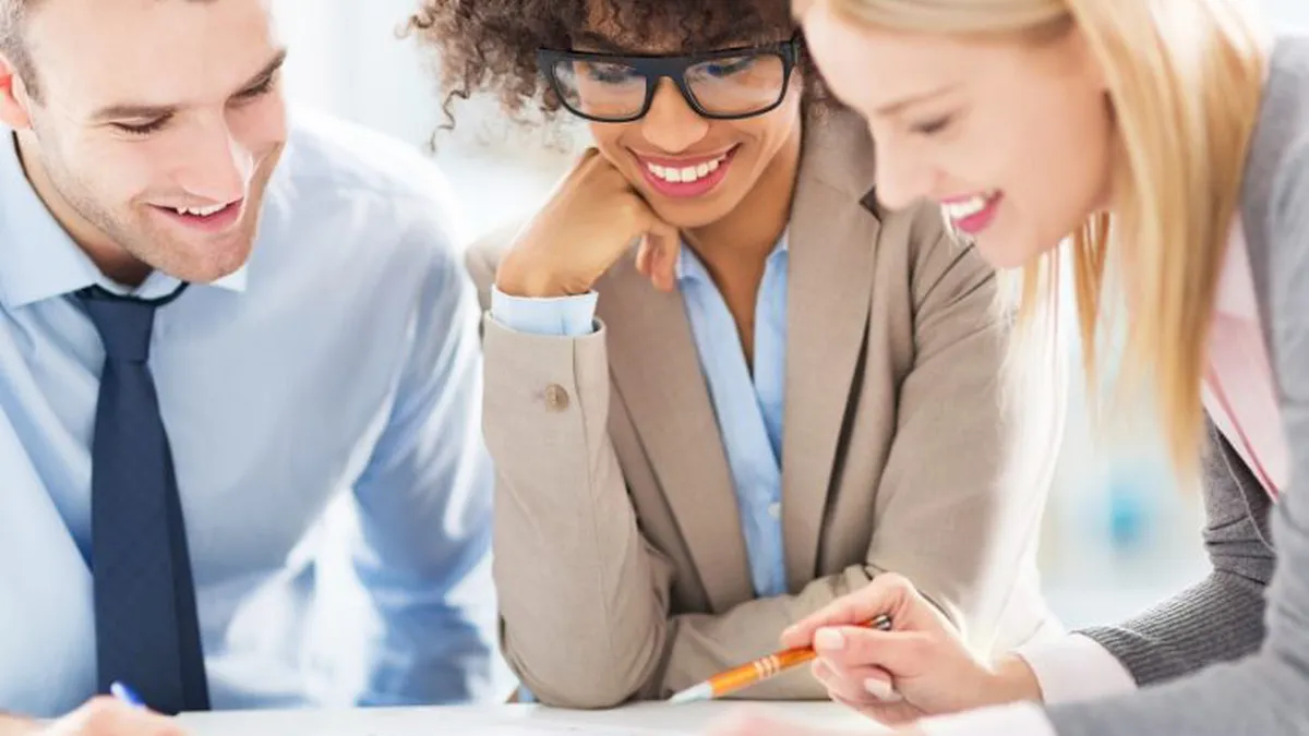 România, codașă în UE la rata de angajare a tinerilor cu vârste cuprinse între 15 și 29 de ani. Doar 2,5% dintre cei care sunt într-un program de ecucație au un loc de muncă