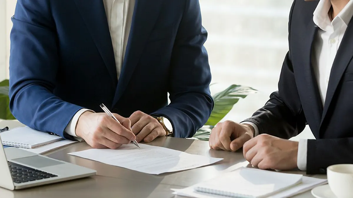 Tot mai mulți români își fac firmă! Numărul înmatriculărilor de persoane fizice și juridice a crescut