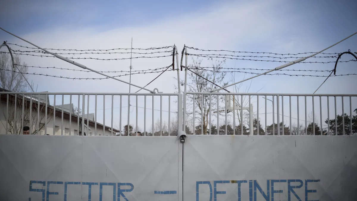 Crăciunul în penitenciare. Cum arată „masa festivă” a deținuților?