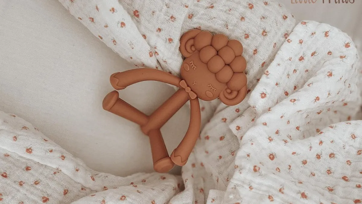 Ce jucării bebeluși pentru dentiție sunt recomandate și de la ce vârstă?