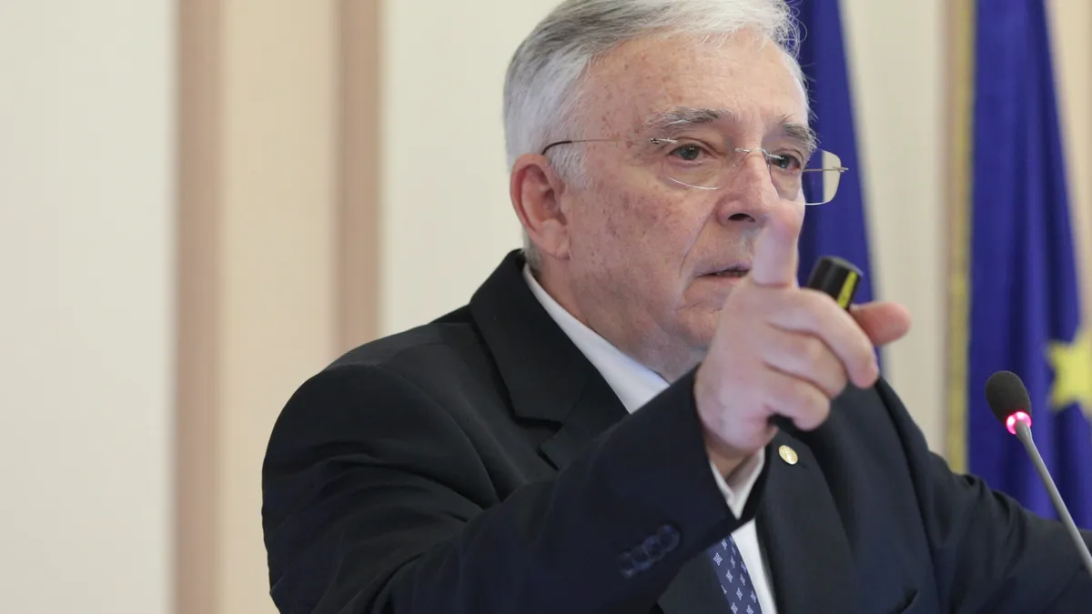 Mugur Isărescu, noi declarații despre românii cu credite la bancă! „O să spuneți că iar ține guvernatorul cu băncile”