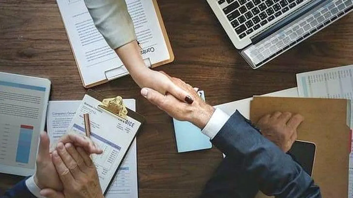 Companiile încetinesc ritmul de recrutare la început de an. Vor adopta noi strategii de retenţie a angajaţilor