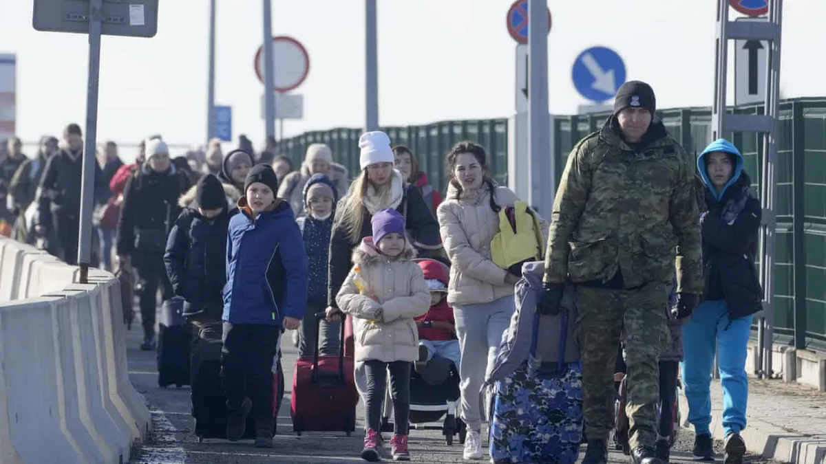 Gratuitate la transport pentru refugiaţii ucraineni din România. Ce prevede prioiectul Ministerului Transporturilor şi Infrastructurii