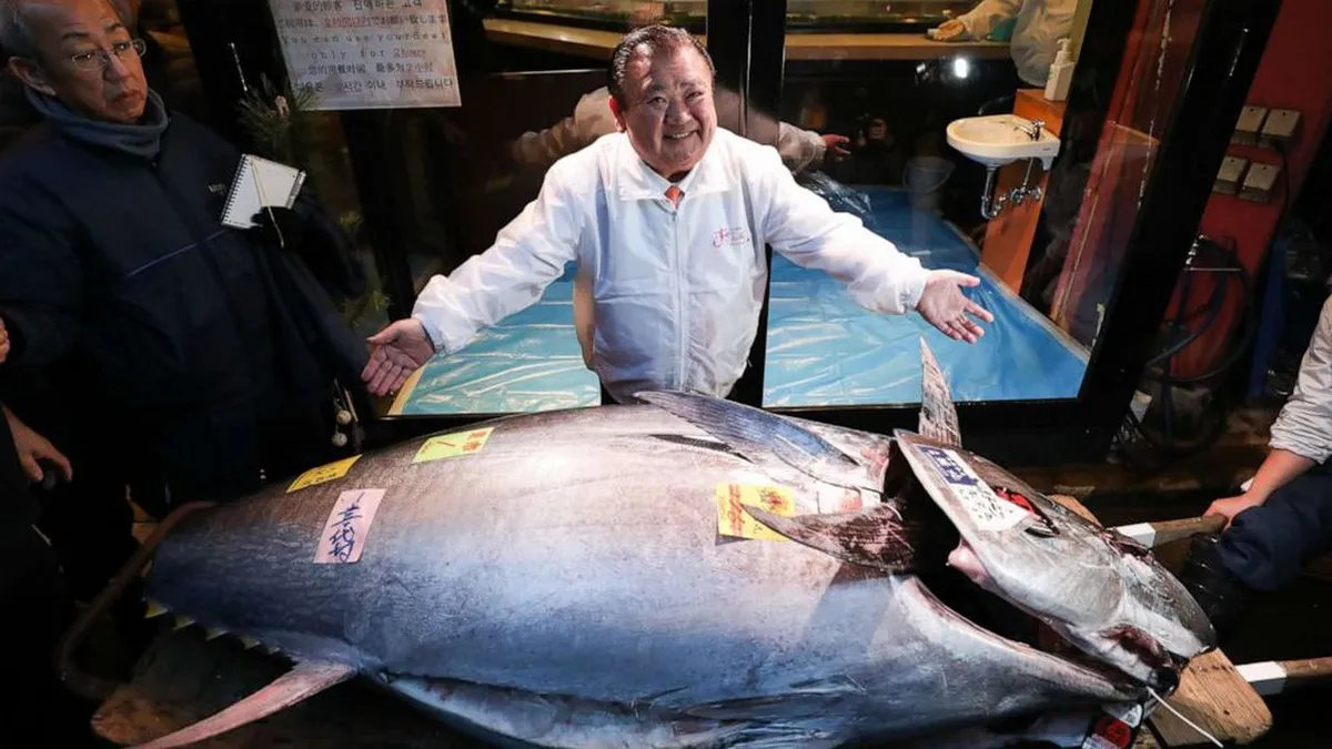 Incredibil! Un ton cu greutatea de peste 200 de Kg a fost vândut cu 270.000 de dolari