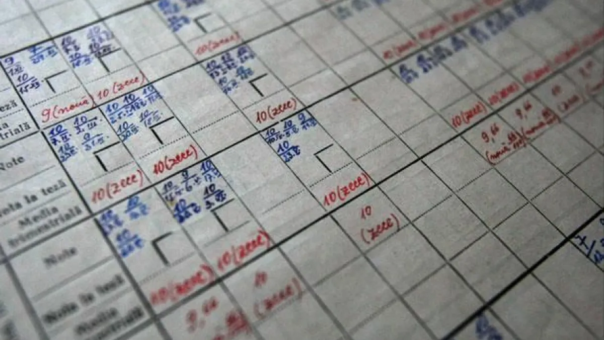 Modificări pentru elevi. Nota la purtare depinde de prezența la școală. Câte absențe mai pot motiva părinții