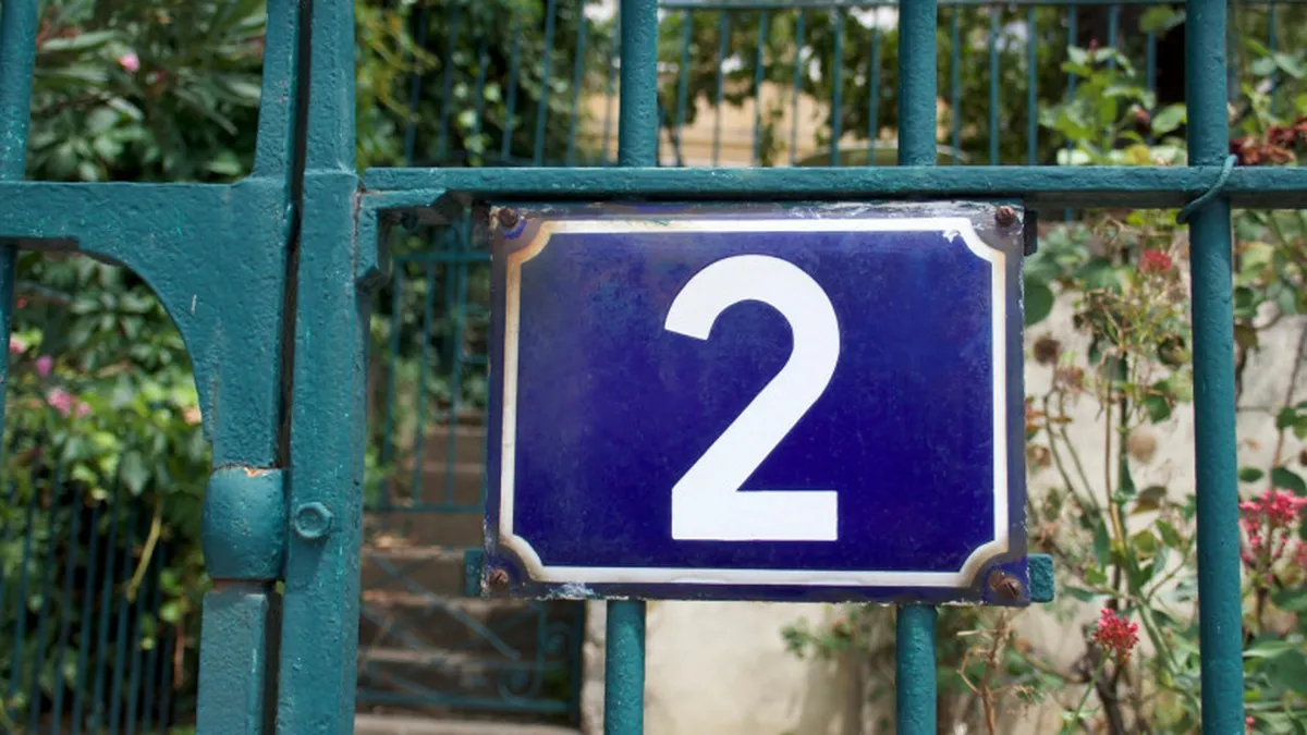 Doar 10 oameni pot avea domiciliul la aceeași adresă. Senatul a adoptat legea. Ce se întâmplă cu familiile mari