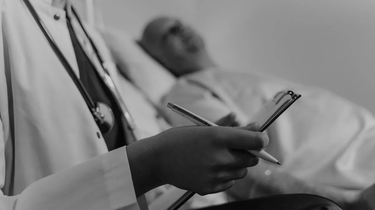 Studiu: Aproape jumătate dintre români nu și-au făcut niciodată un test de screening, deși 93% se tem de cancer