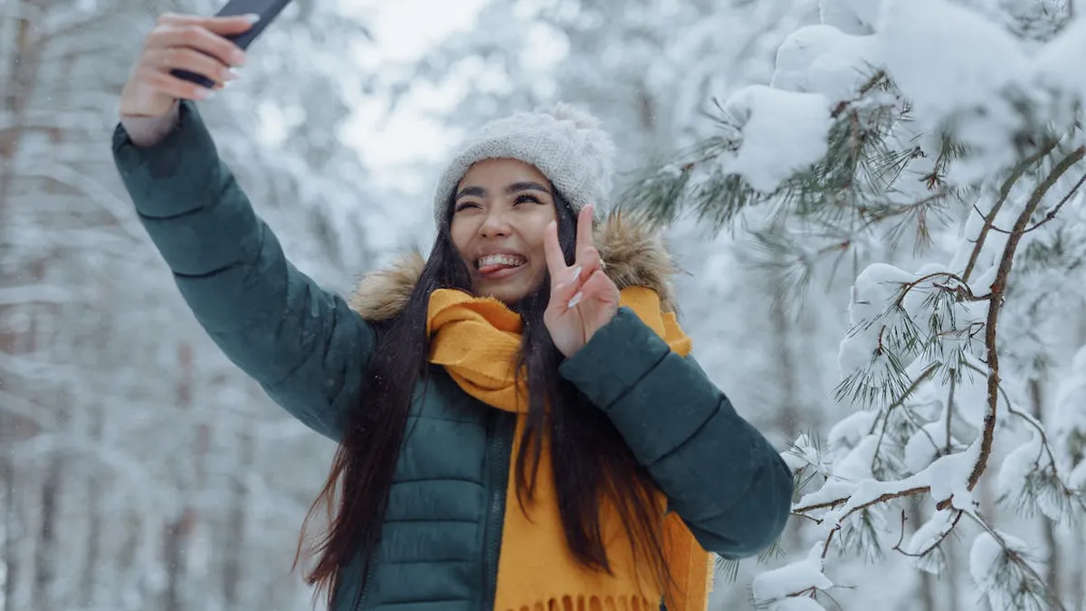 Telefoanele ţinute în sertar, comoară pentru români. Cât aur şi argint conţin cele 5,3 miliarde de gadgeturi ieşite din uz