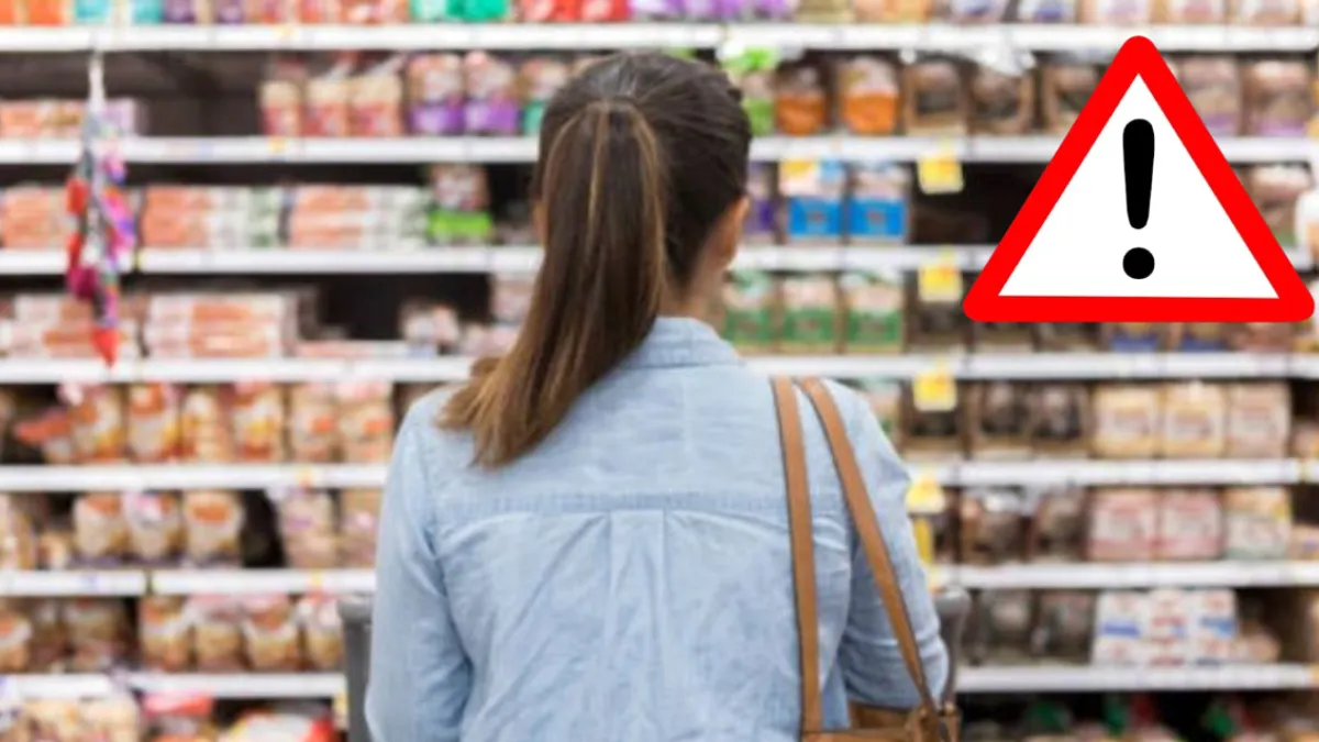 Costurile sunt umflate de un important retail, care controlează mai mult de jumătate din piața alimentară. Protecția Consumatorilor susține că produsele sunt vândute la prețuri cu 20-30% mai mari