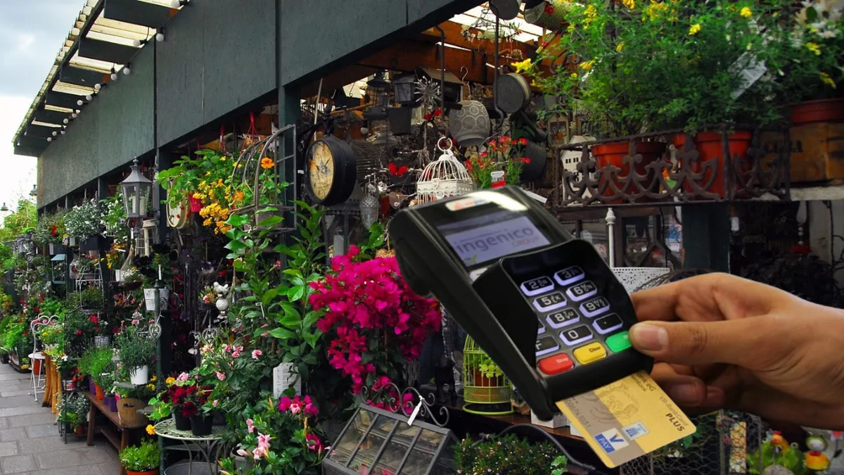 Record la tranzacțiile electronice. Românii au făcut plăți cu cardul de peste 4,1 milioane de lei la florării. Cele mai multe au fost înregistrate de 8 Martie