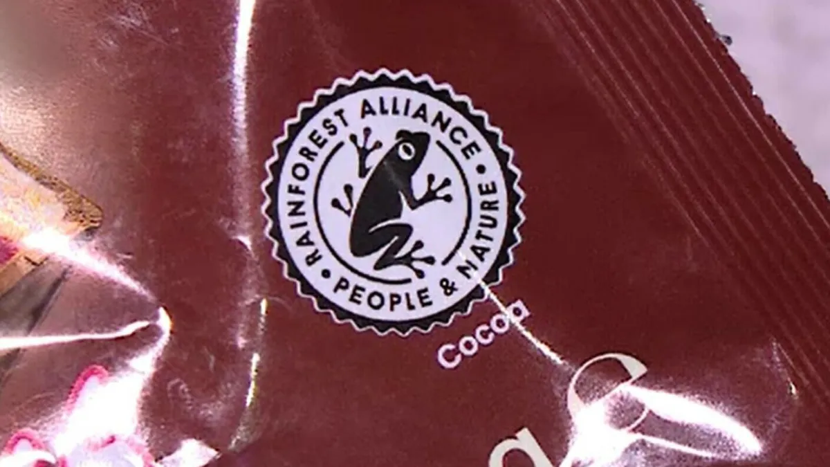 Simbolul cu broasca apare pe mai multe ambalaje din magazine. Ce înseamnă imaginea și de ce s-au speriat românii