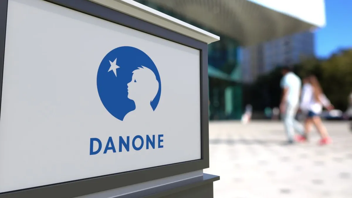 Danone face afaceri cu concurența străină. Cel mai mare producător mondial de alimente cumpără ingrediente și materiale din Asia