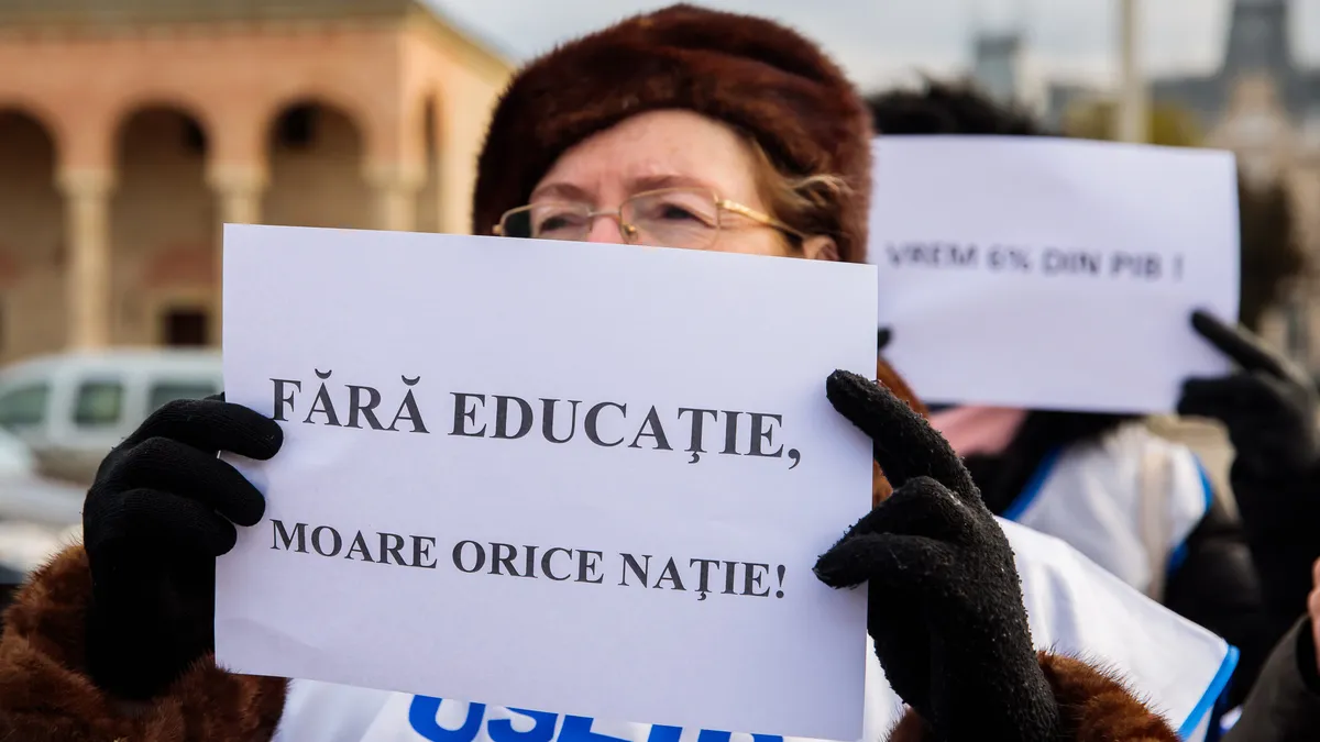 Profesorii au în plan să blocheze anul școlar. „Solicitările au rămas fără rezolvare, iar Executivul intenţionează să ia decizii cu impact negativ suplimentar pentru angajaţii din învăţământ”