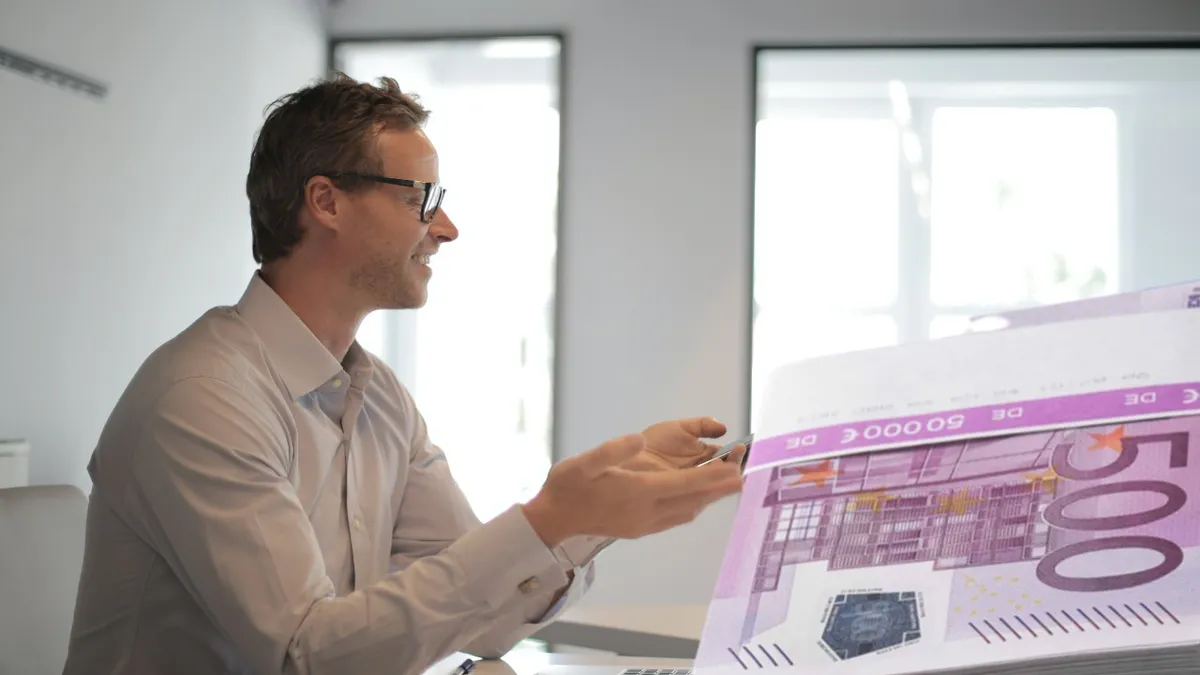 Vrei să devii șef de raion? Cum poți câștiga 1000 de euro la acest loc de muncă și în ce orașe sunt disponibile astfel de posturi