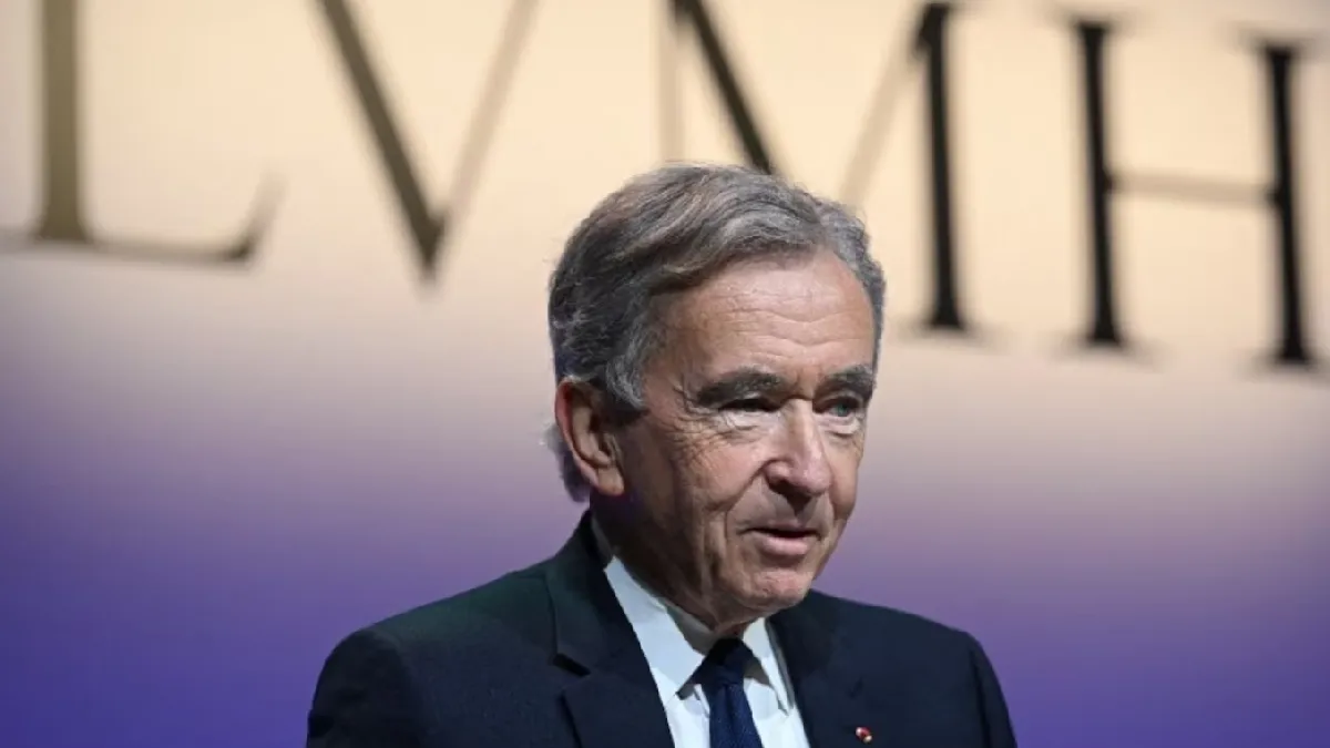 Cel mai bogat om al planetei a pierdut 11 miliarde de dolari într-o singură zi. Miliardarul rămâne în continuare pe locul 1, devansându-i pe Elon Musk și pe Jeff Bezos