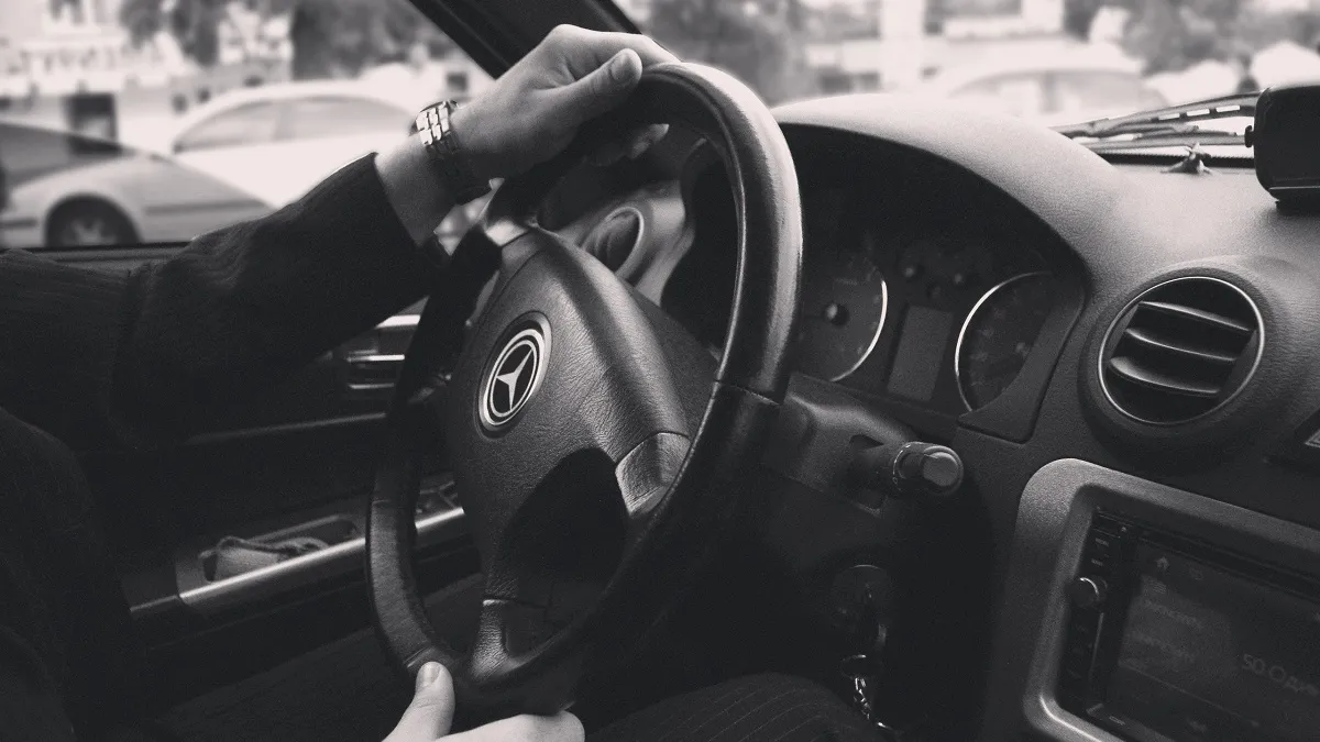 Polițe RCA mai scumpe în 2023 - Proprietarii de mașini sunt tot mai îngrijorați de tarife!