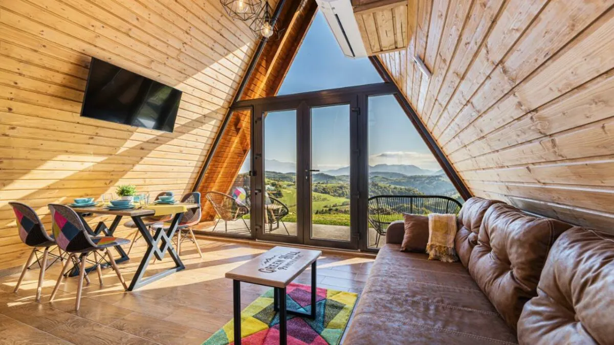 Minivacanţa de 1 iunie, costisitoare pentru români. Preţurile la cazări sunt mai mari decât anul trecut